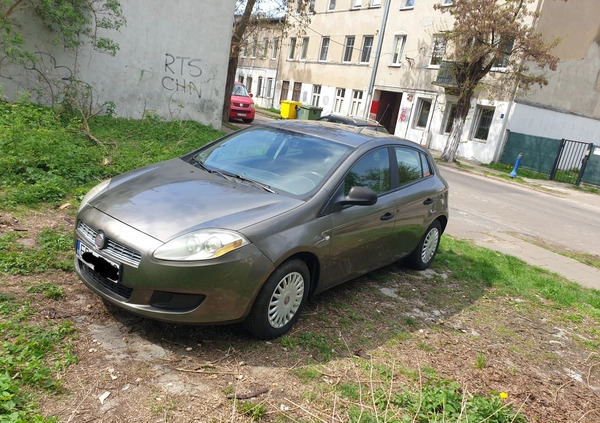 Fiat Bravo cena 9900 przebieg: 244242, rok produkcji 2010 z Łódź małe 137